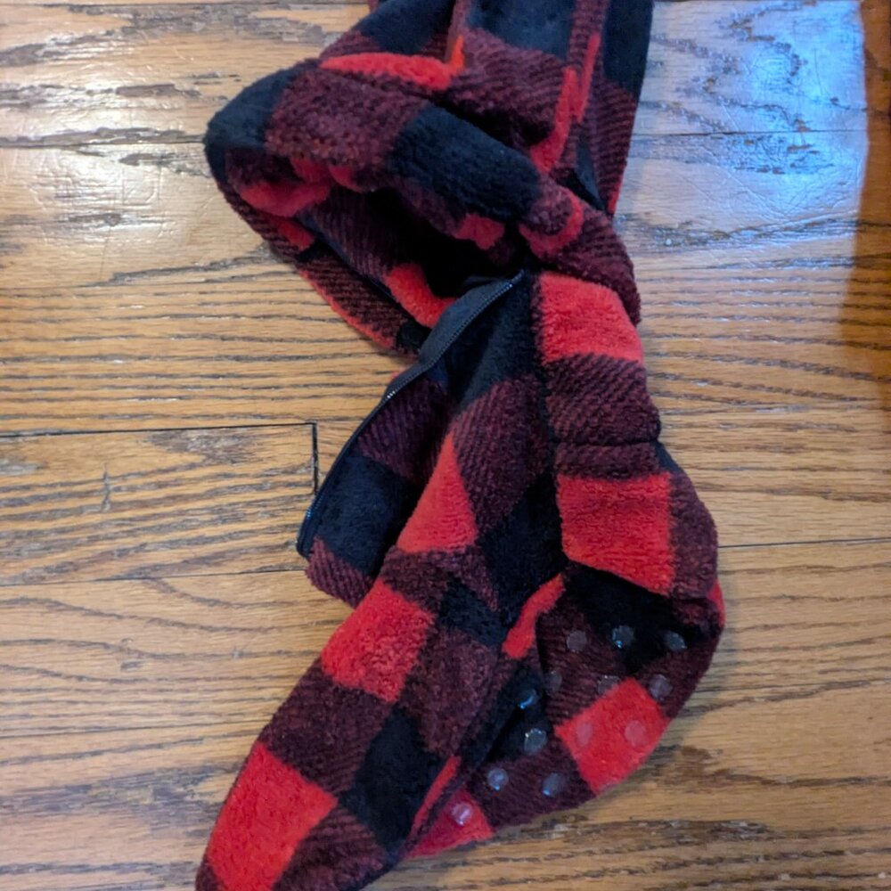 NWT: Red/Black Buffalo Checked Womens Onsie - Size Medium - Picture 4 of 10